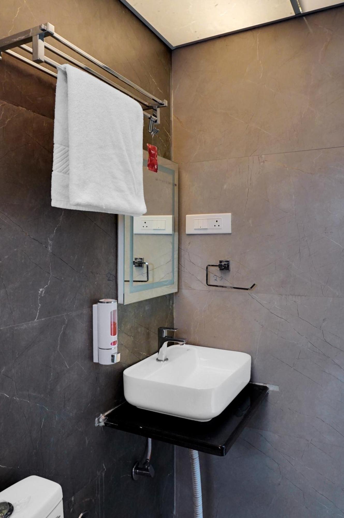 Hotel Sayba Executive Pune Exterior foto
